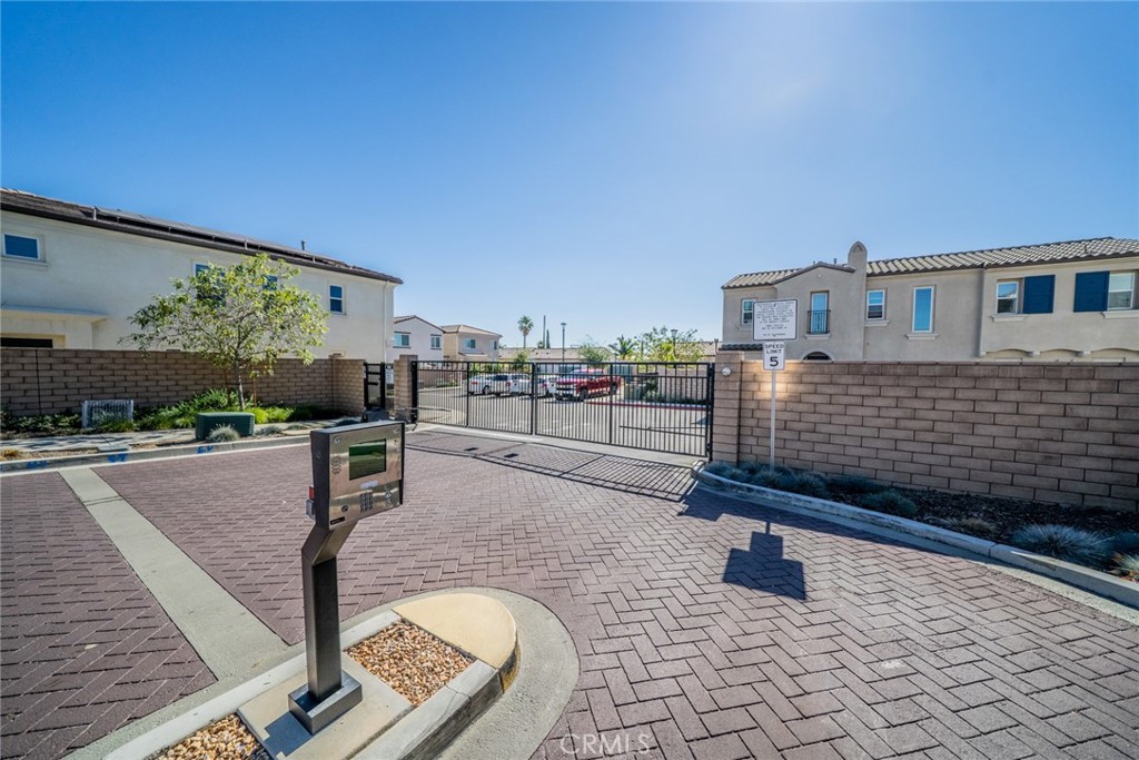 214 Bonita Lane Rialto, CA 92376 - Photo 45 of 48