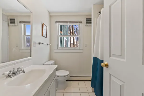 $379,000 | 177 Main Street, Unit 2, Newmarket, NH 03857