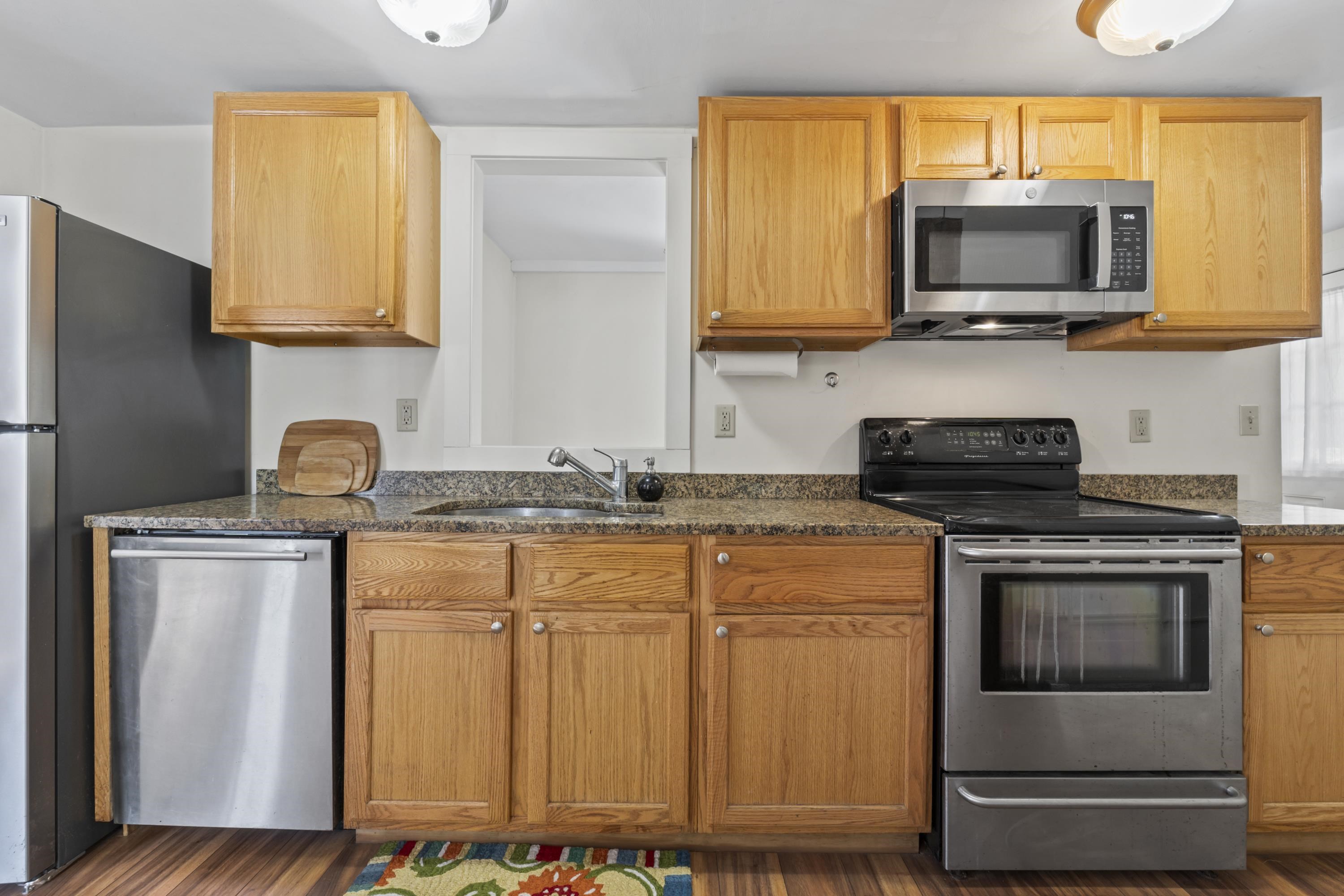 177 Main Street, Unit 2 Newmarket, NH 03857 - Photo 4 of 42