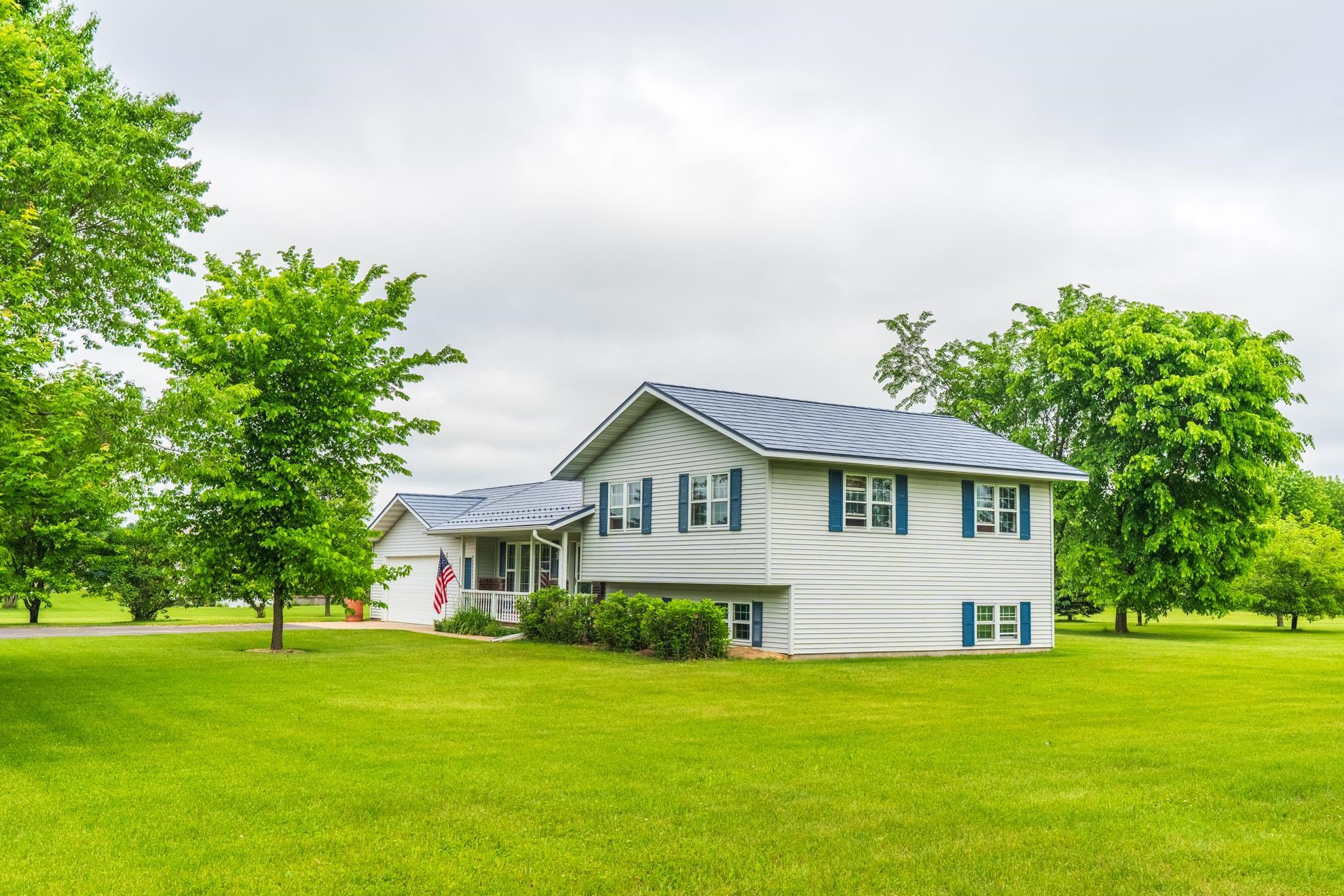 W2530 Violet Lane Merrill, WI 54452 - Photo 3 of 51