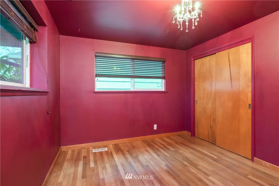 22415 73rd Place West Edmonds, WA 98026 - Photo 15 of 25 a view of empty room with window