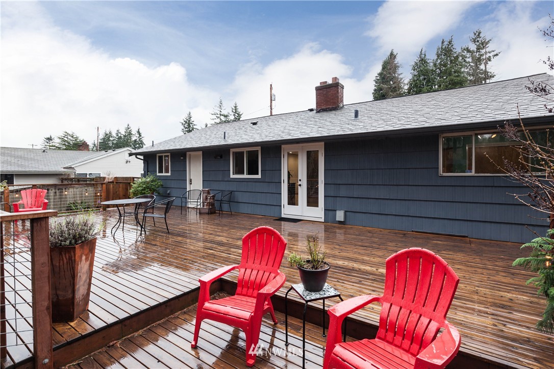 22415 73rd Place West Edmonds, WA 98026 - Photo 19 of 25 a view of outdoor seating space