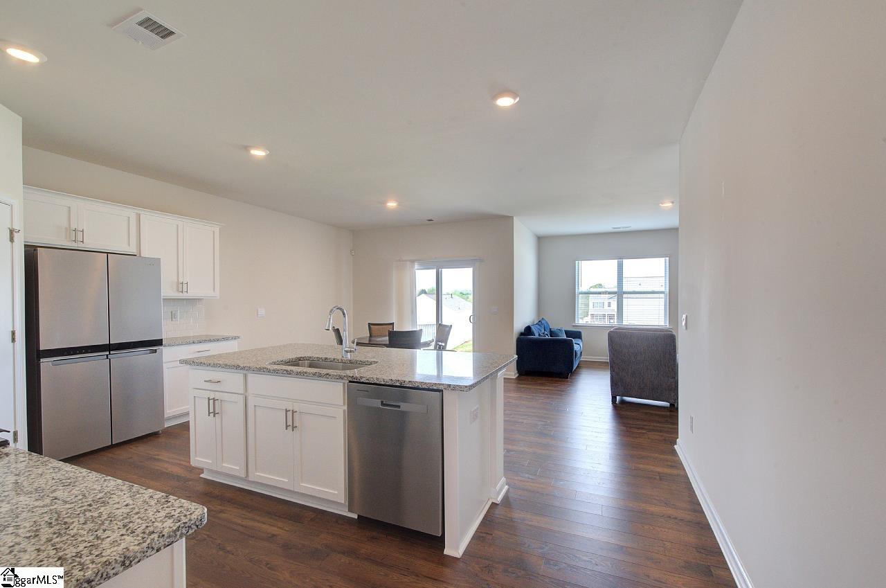 15 Dovetuck Road Greer, SC 29651 - Photo 8 of 37 Gallery Image 8