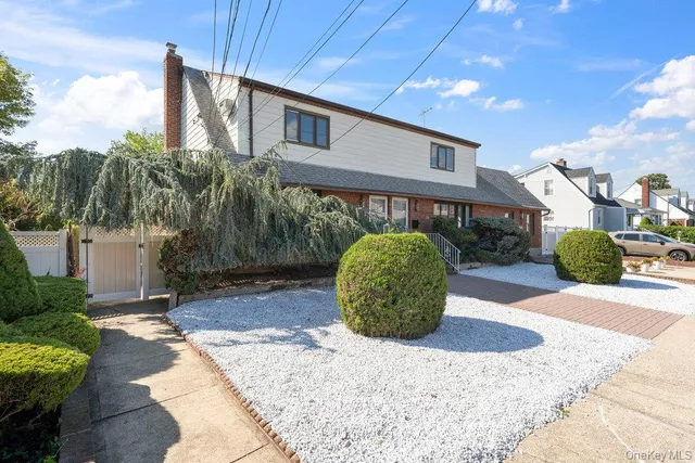 $1,325,000 | 376 Hunnewell Avenue, Elmont, NY 11003