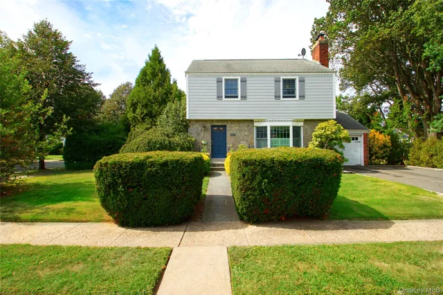 $1,250,000 | 30 Boylston Street, Garden City, NY 11530