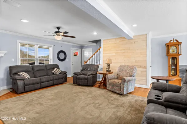 $485,000 | 1074 Wells Town Road, Teachey, NC 28464