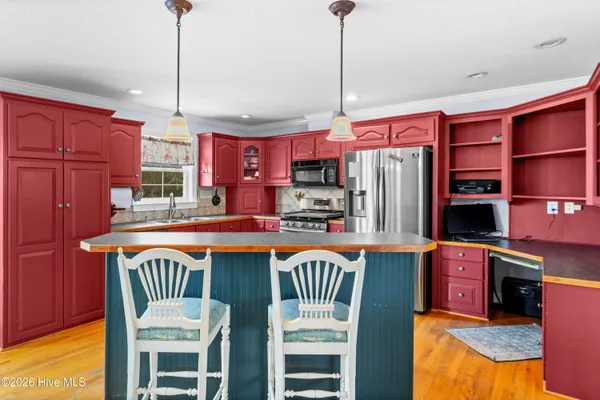 $485,000 | 1074 Wells Town Road, Teachey, NC 28464