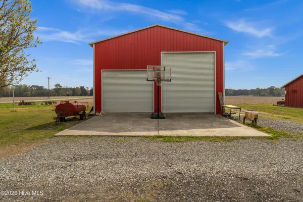$485,000 | 1074 Wells Town Road, Teachey, NC 28464