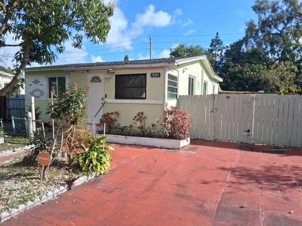 $3,650 | 6420 Oak Street, Hollywood, FL 33024