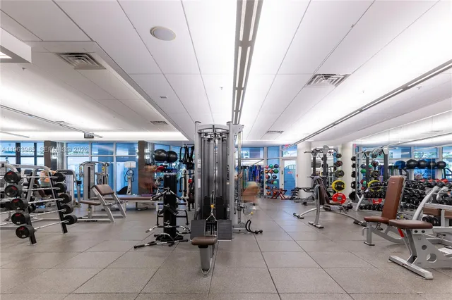 $5,000 | 21205 Yacht Club Drive, Unit 304, Aventura, FL 33180