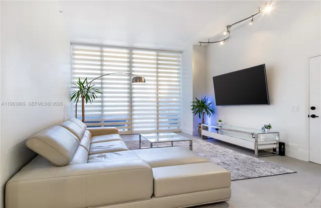 $5,000 | 21205 Yacht Club Drive, Unit 304, Aventura, FL 33180