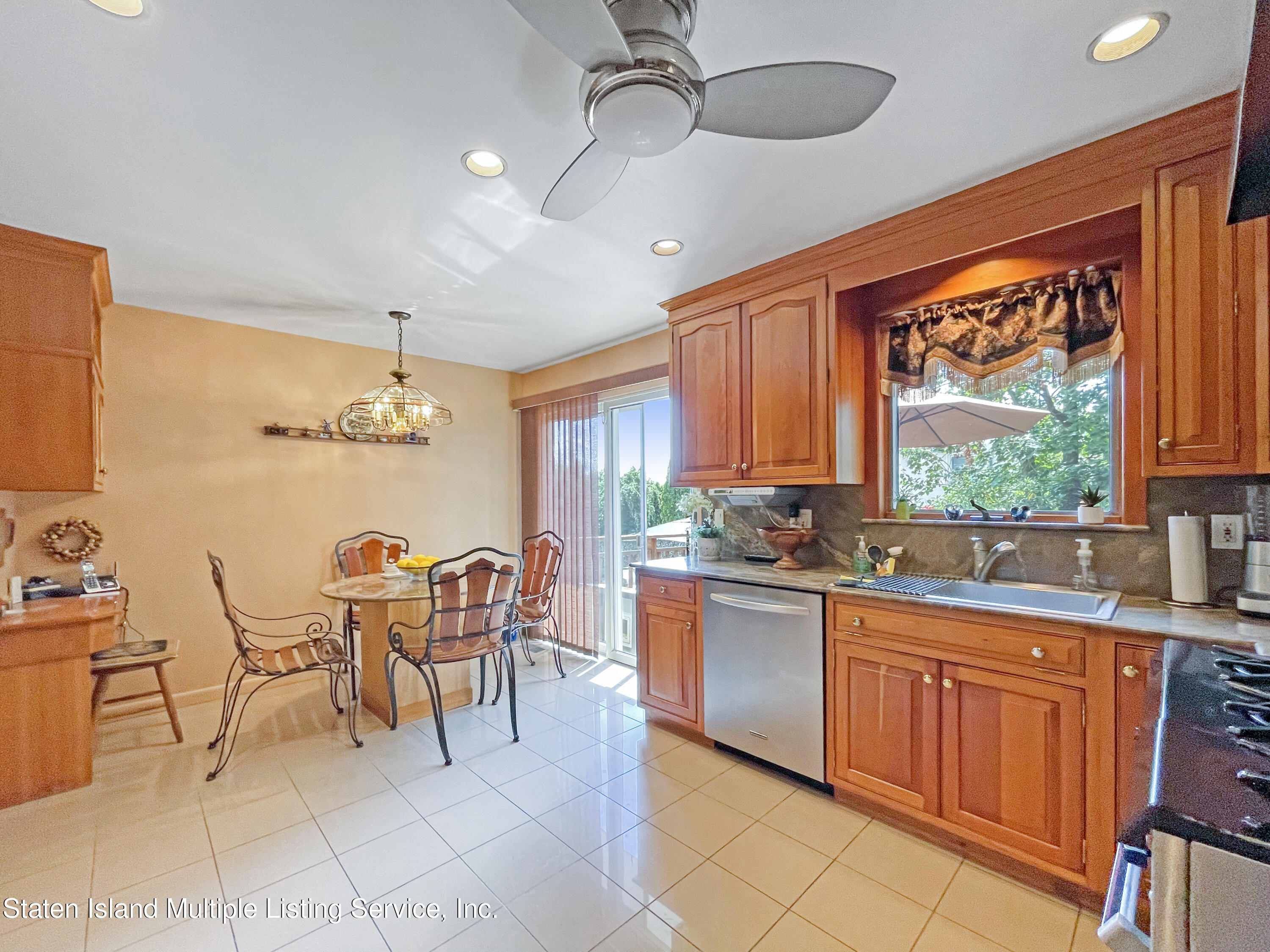 244 4 Corners Road Staten Island, NY 10304 - Photo 11 of 37 Photo Aug 24, 9 58 41 PM