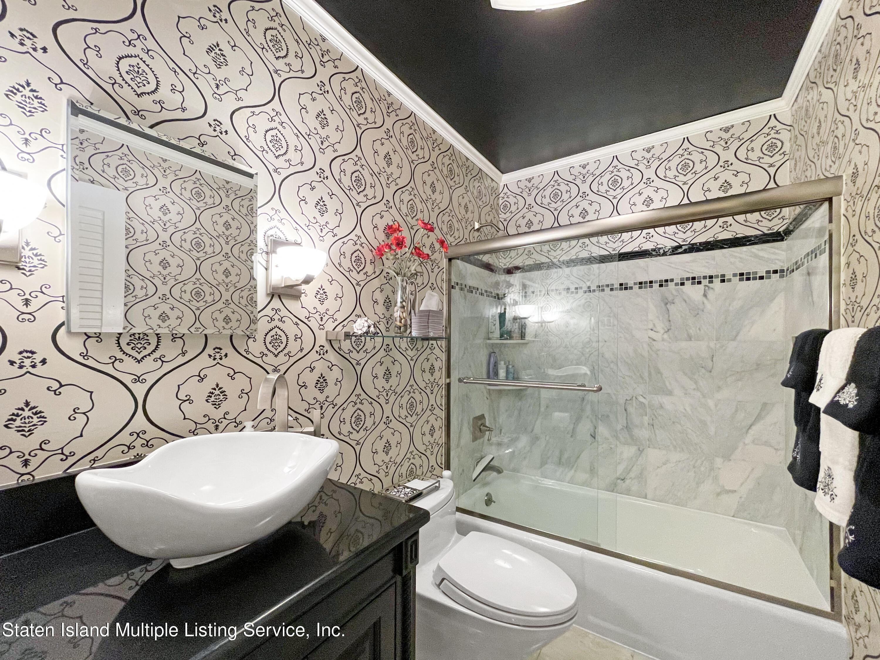 244 4 Corners Road Staten Island, NY 10304 - Photo 17 of 37 Photo Aug 24, 10 00 16 PM