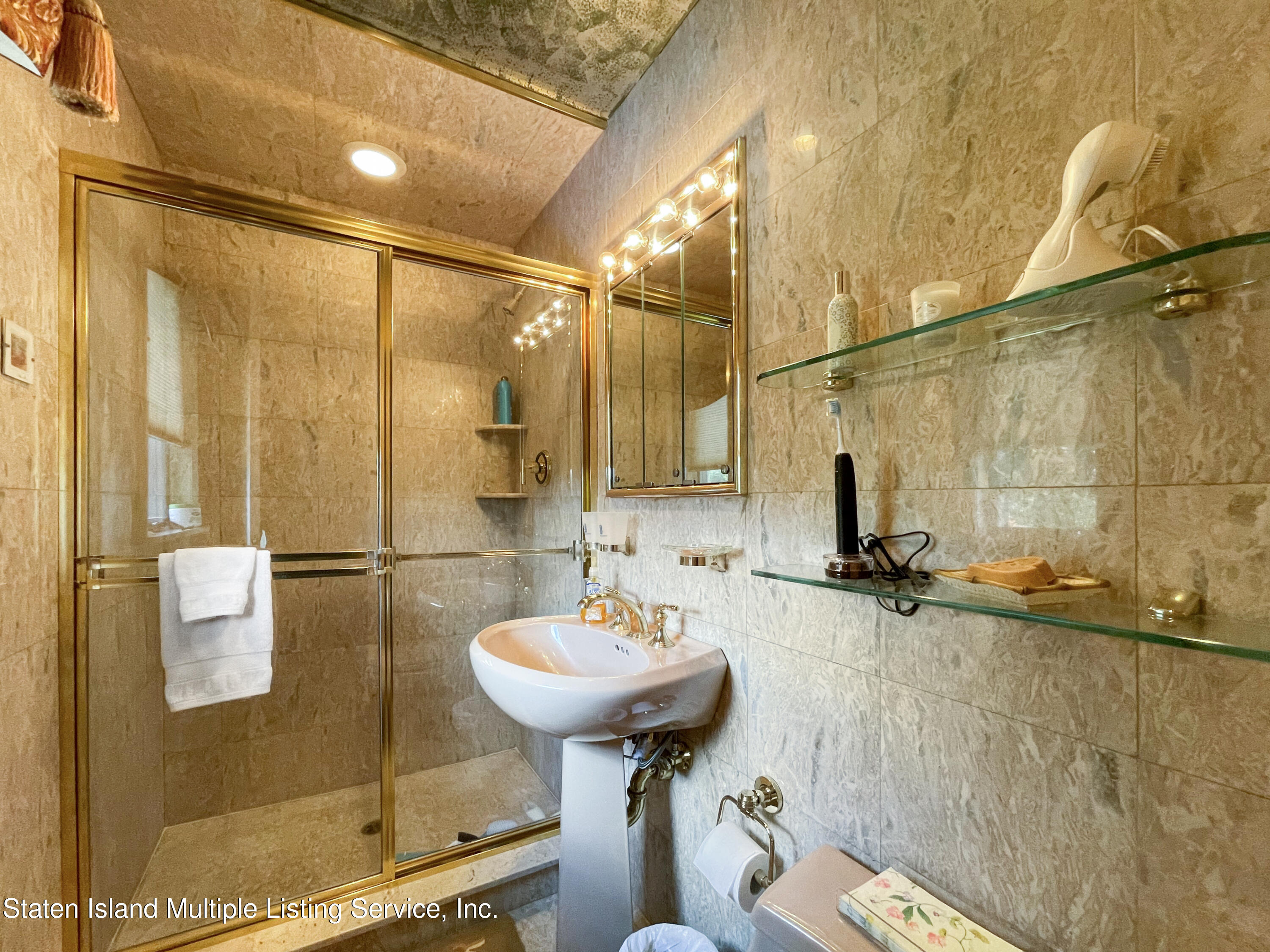 244 4 Corners Road Staten Island, NY 10304 - Photo 20 of 37 Photo Aug 24, 9 59 32 PM