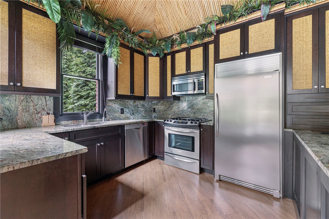 7 Pine Tree Lane Lincoln, RI 02865 - Photo 47 of 49 Cabana Kitchen