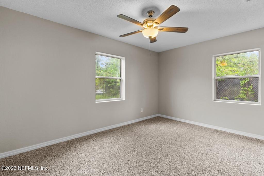 1023 Seba Street Jacksonville, FL 32205 - Photo 18 of 27 an empty room with a window