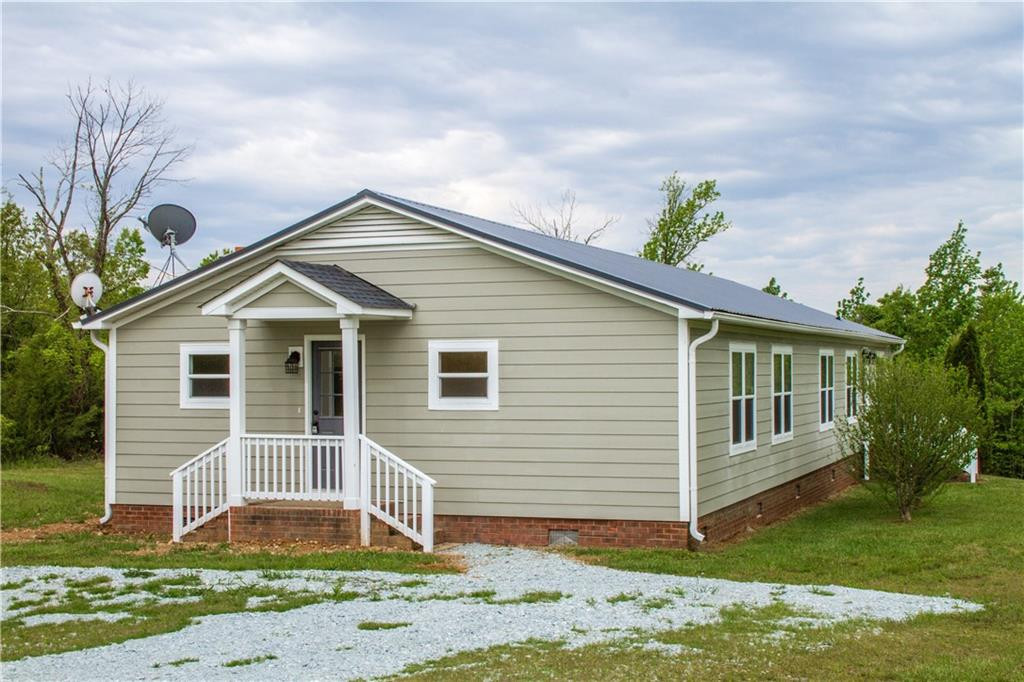 8575 Dirgie Mine Road Roxboro, NC 27574 - Photo 2 of 28 Gallery Image 2