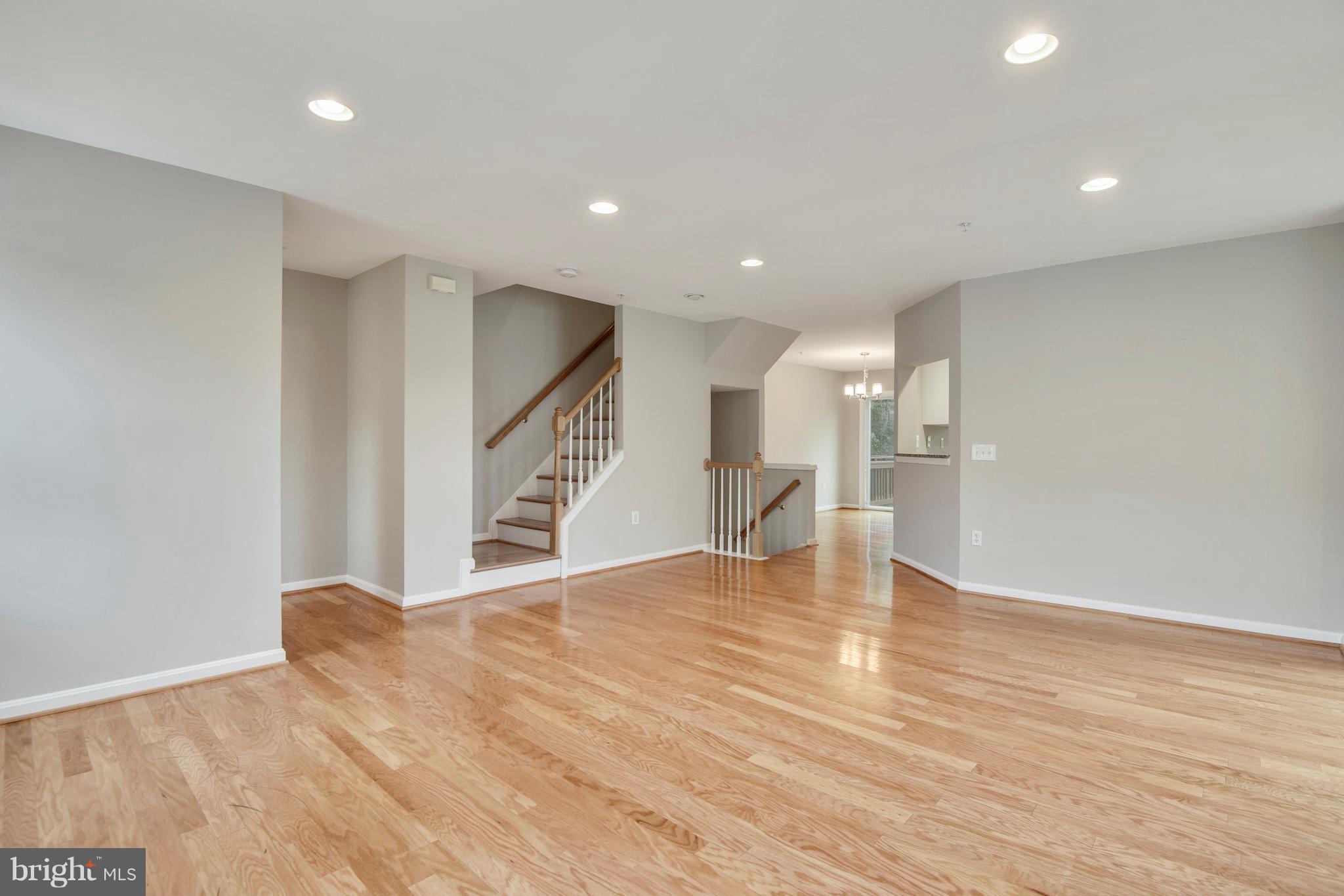 710 Howards Loop Annapolis, MD 21401 - Photo 12 of 28 Living Room
