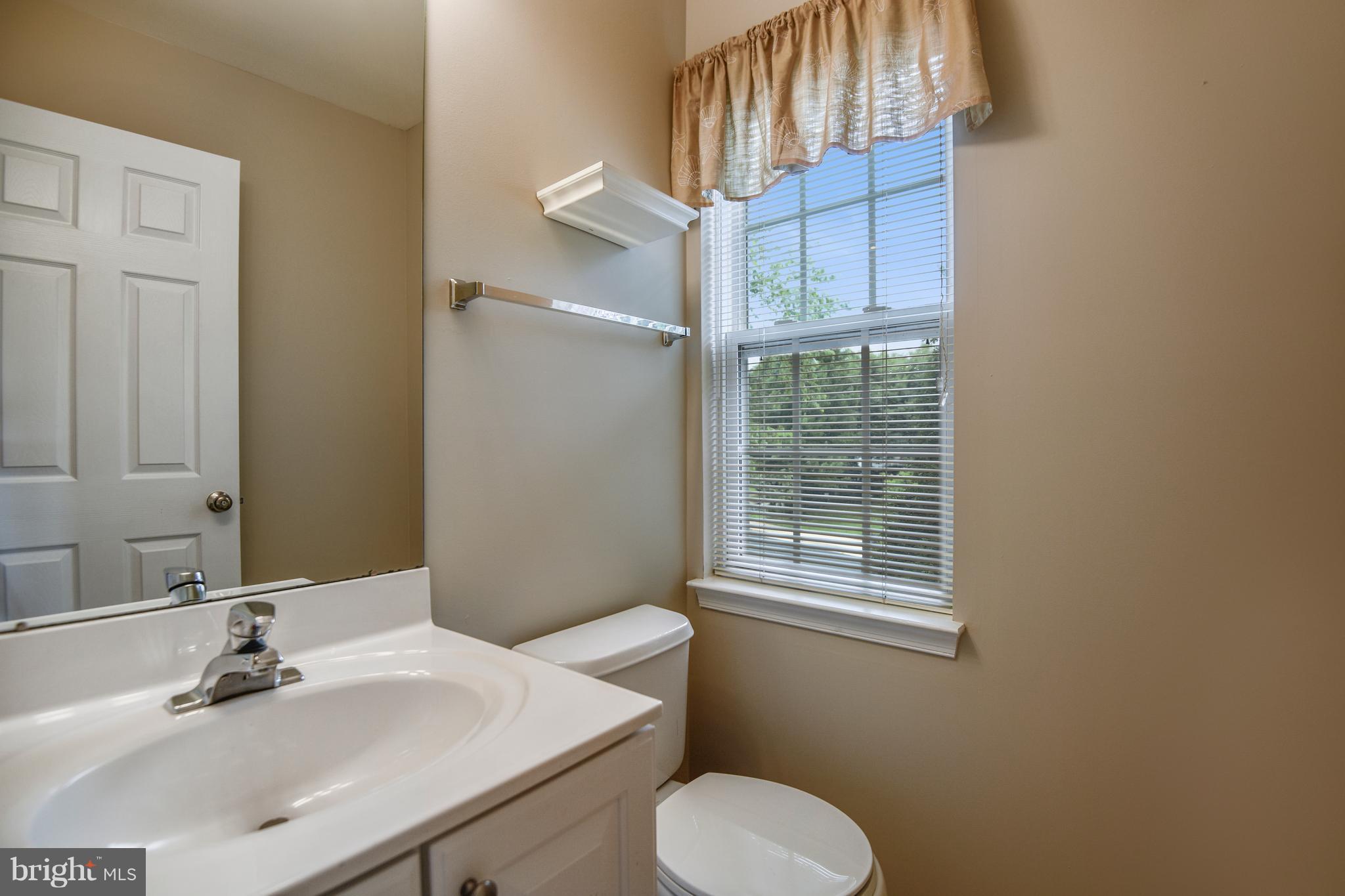 710 Howards Loop Annapolis, MD 21401 - Photo 14 of 28 Bath