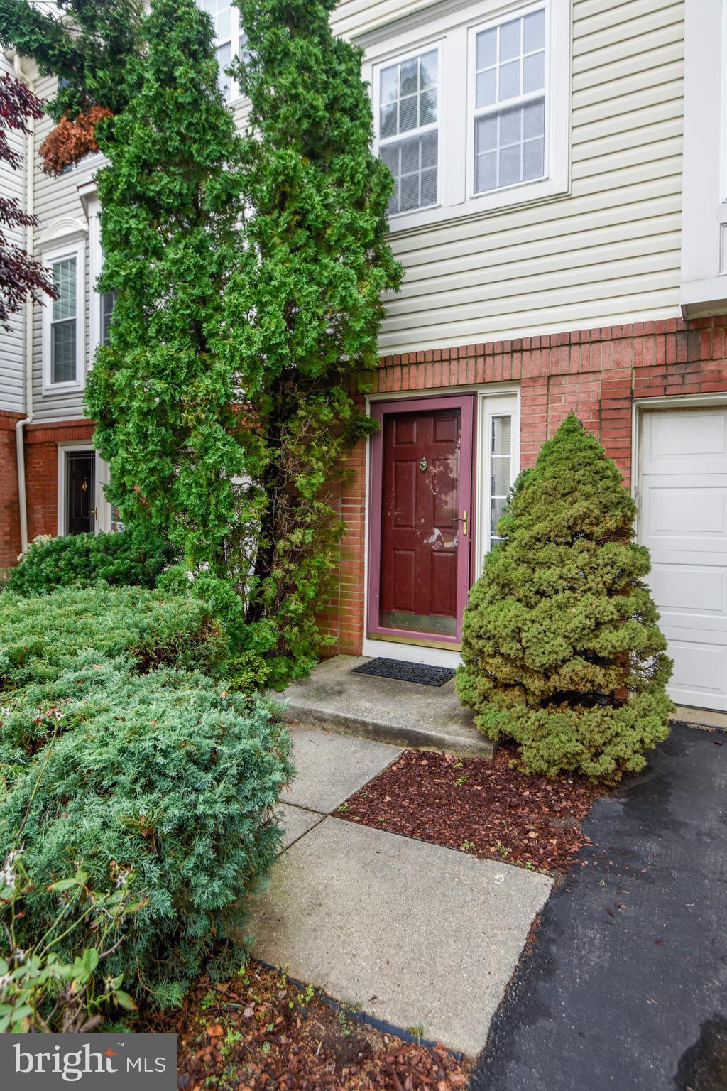 710 Howards Loop Annapolis, MD 21401 - Photo 3 of 28 Exterior (Front)