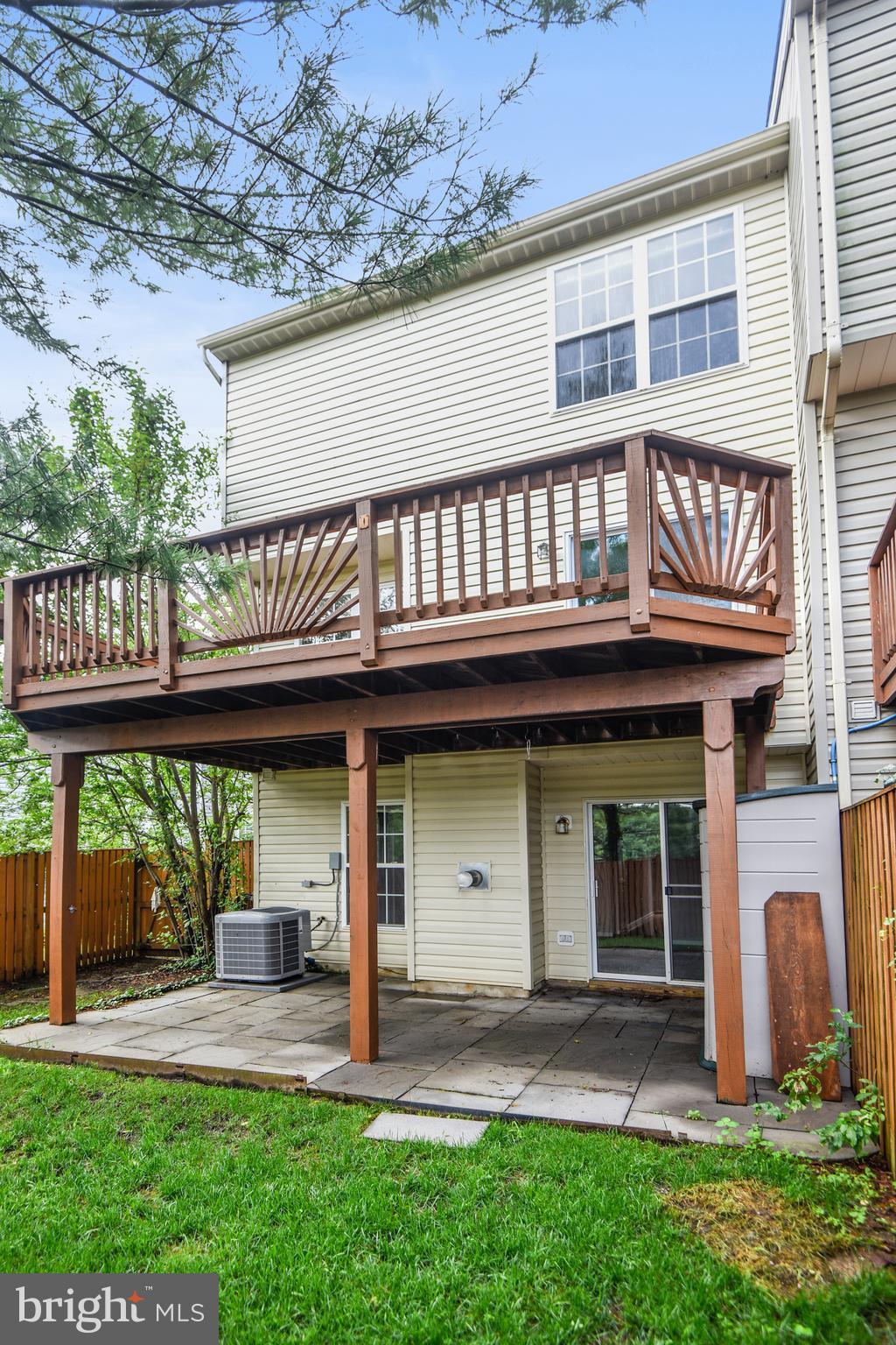 710 Howards Loop Annapolis, MD 21401 - Photo 4 of 28 Exterior (Rear)