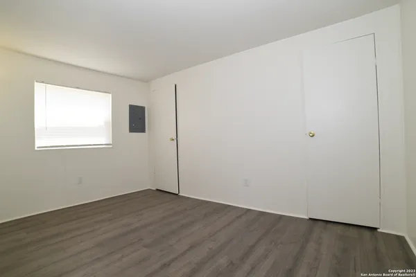 $1,200 | 215 Greenlawn Avenue, Unit A, Pleasanton, TX 78064