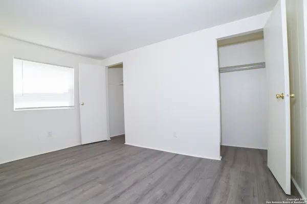 $1,200 | 215 Greenlawn Avenue, Unit A, Pleasanton, TX 78064