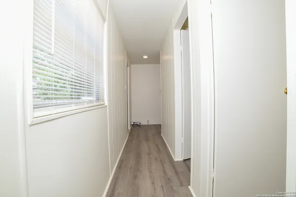 $1,200 | 215 Greenlawn Avenue, Unit A, Pleasanton, TX 78064