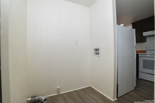 $1,200 | 215 Greenlawn Avenue, Unit A, Pleasanton, TX 78064