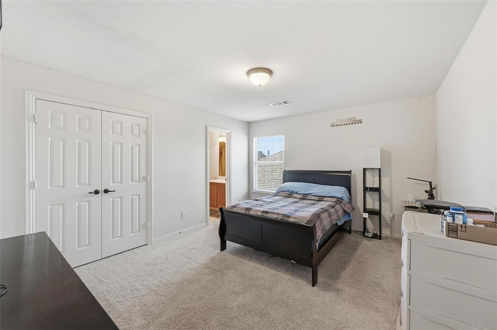 2319 Goshawk Street Grand Prairie, TX 75052 - Photo 27 of 40