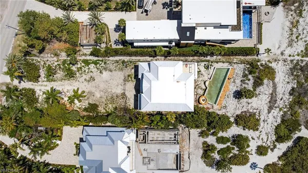 $4,000,000 | 3627 West Gulf Drive, Sanibel, FL 33957