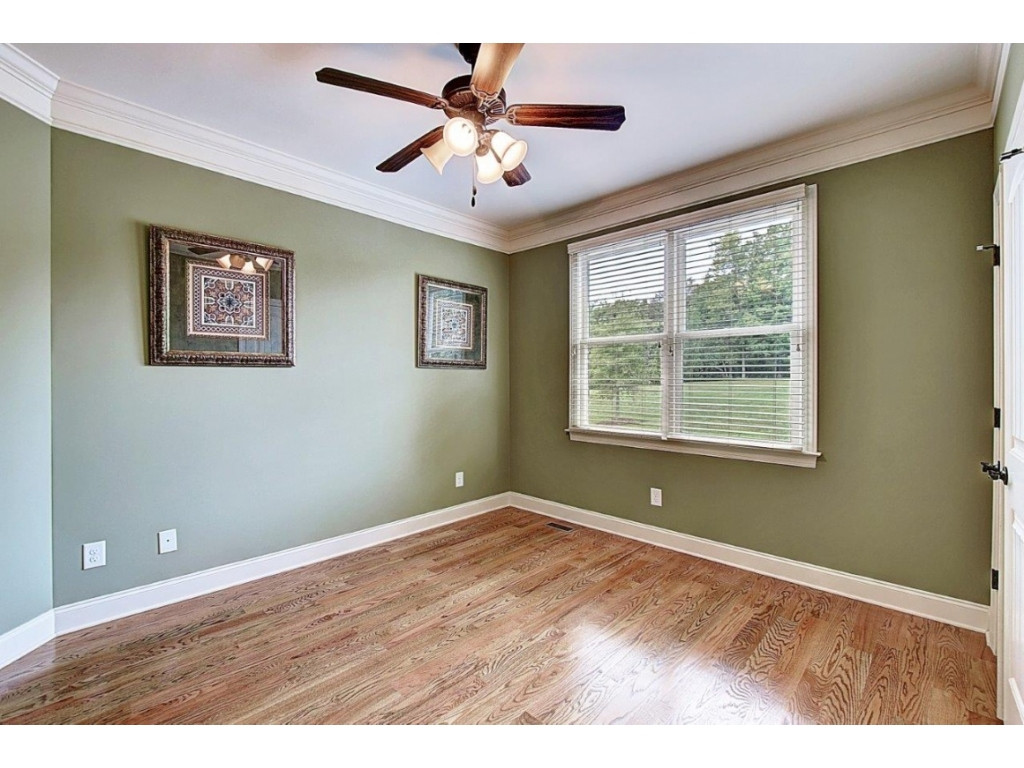 145 Edgefield Road Piney Flats, TN 37686 - Photo 18 of 36 Photo 18