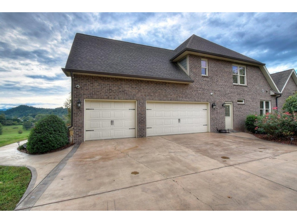 145 Edgefield Road Piney Flats, TN 37686 - Photo 2 of 36 Photo 2