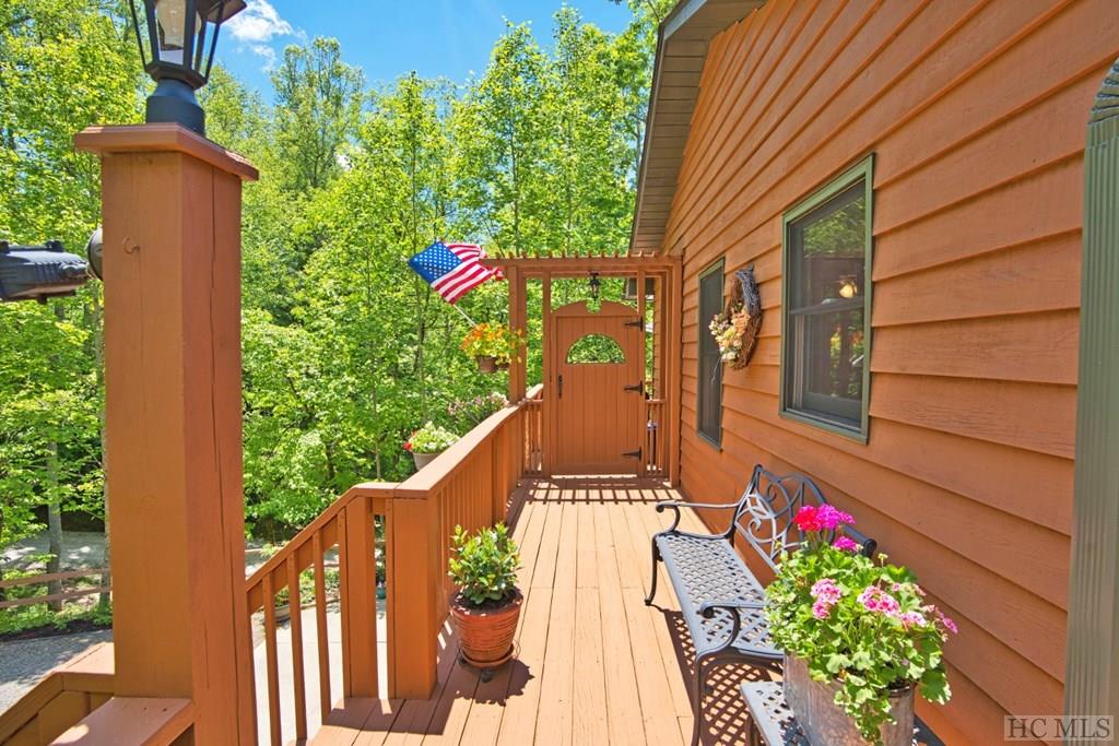 102 Quail Ridge Drive Franklin, NC 28734 - Photo 9 of 40 Gallery Image 9