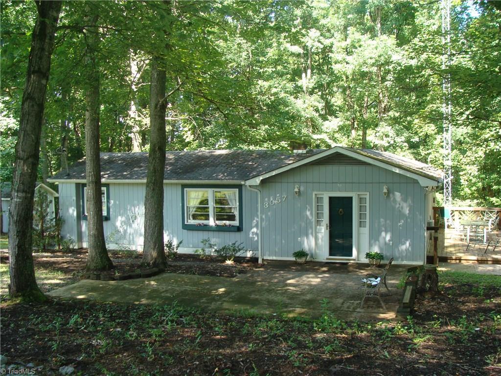 3057 King Billings Road Traphill, NC 28685 - Photo 3 of 30 Gallery Image 3
