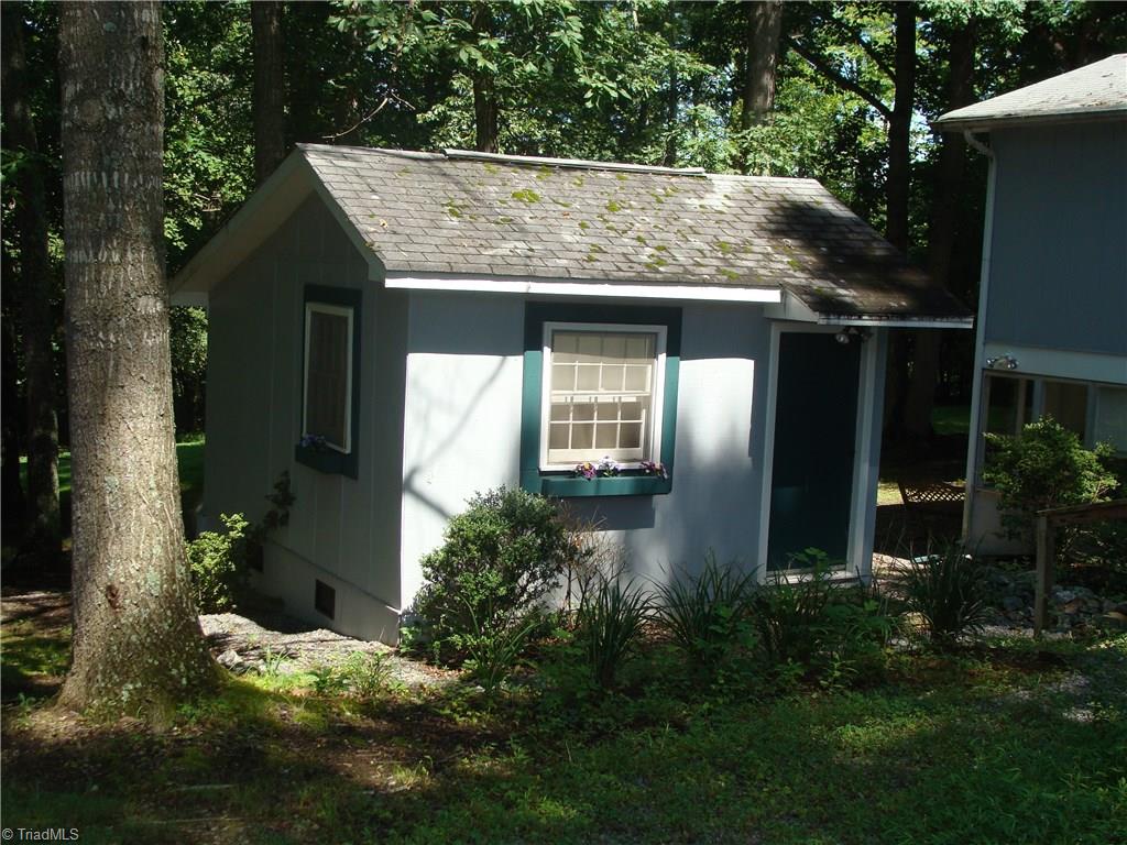 3057 King Billings Road Traphill, NC 28685 - Photo 5 of 30 Gallery Image 5