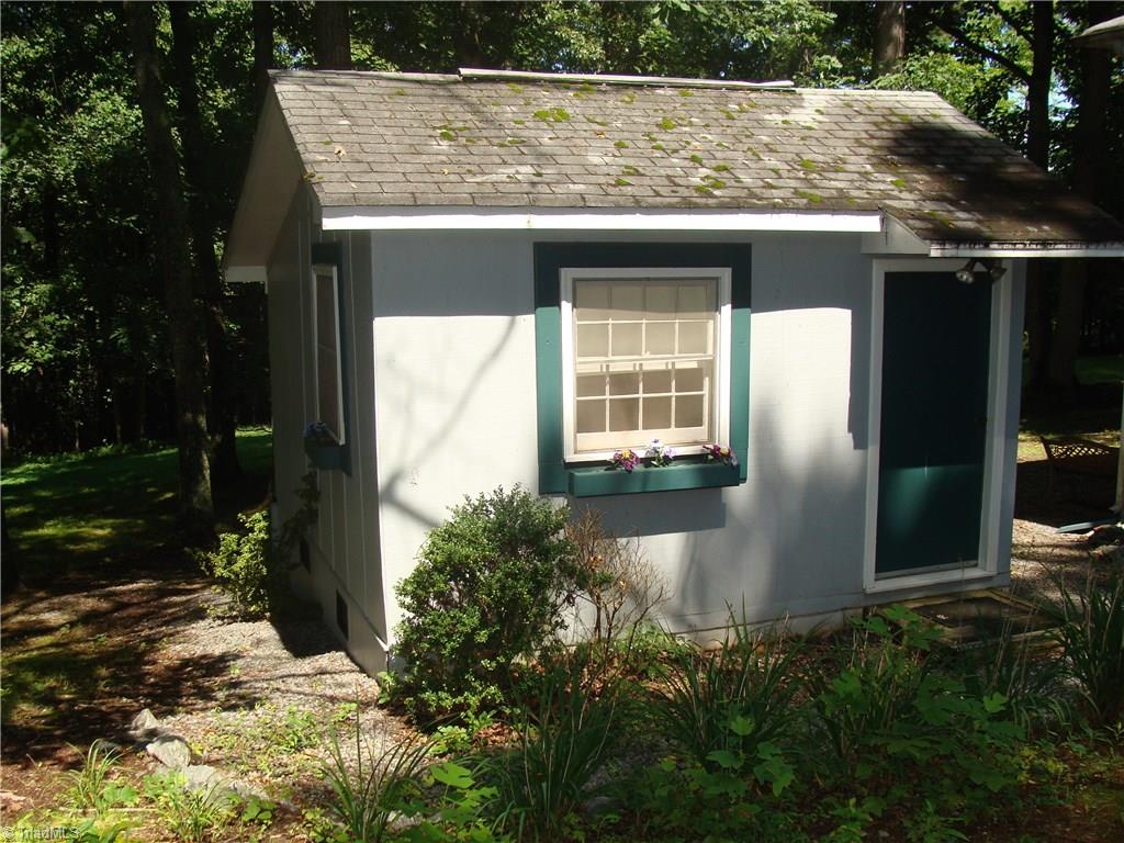 3057 King Billings Road Traphill, NC 28685 - Photo 7 of 30 Gallery Image 7