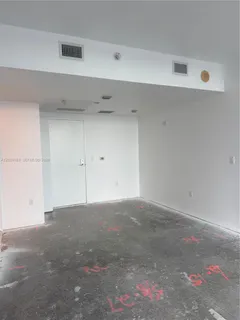 $325,000 | 185 Southwest 7th Street, Unit 3900, Miami, FL 33130