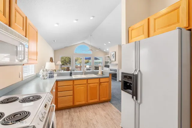 $1,250,000 | 107 Bogue Pines Circle, Pine Knoll Shores, NC 28512