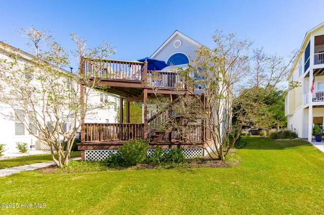 $1,250,000 | 107 Bogue Pines Circle, Pine Knoll Shores, NC 28512