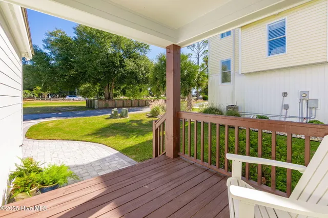 $1,250,000 | 107 Bogue Pines Circle, Pine Knoll Shores, NC 28512