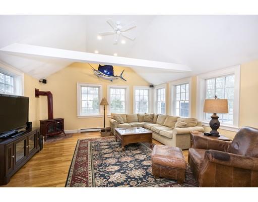 20 Sherwood Road Hingham, MA 02043 - Photo 16 of 28 Gallery Image 16