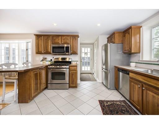 20 Sherwood Road Hingham, MA 02043 - Photo 8 of 28 Gallery Image 8