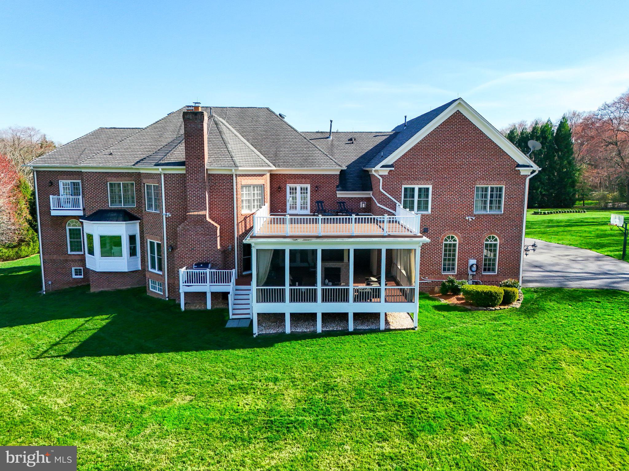9722 Arnon Chapel Road Great Falls, VA 22066 - Photo 5 of 129