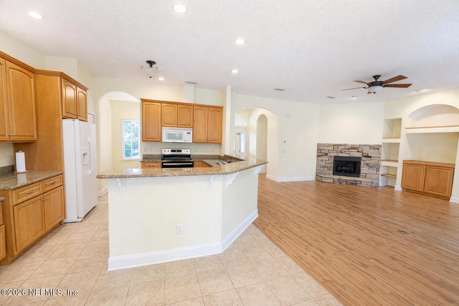 2546 Crooked Creek Point Road Middleburg, FL 32068 - Photo 13 of 31 KITCHEN/LIVING VIEW