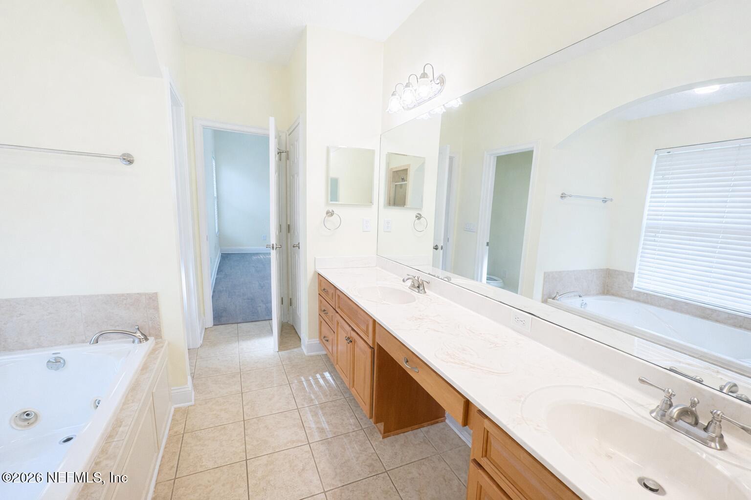 2546 Crooked Creek Point Road Middleburg, FL 32068 - Photo 18 of 31 MASTER BATH