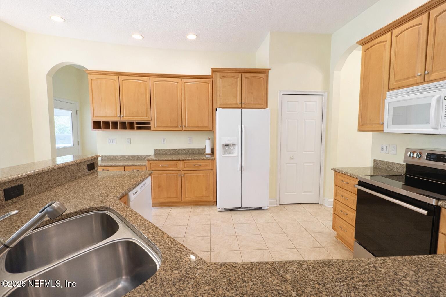 2546 Crooked Creek Point Road Middleburg, FL 32068 - Photo 9 of 31 KITCHEN