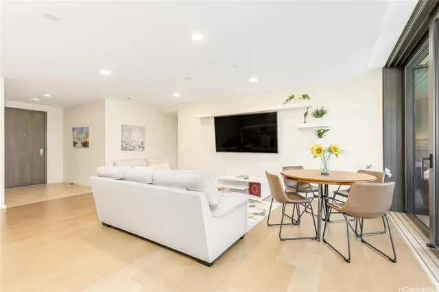 $2,688,000 | 1388 Ala Moana Boulevard, Unit 1406, Honolulu, HI 96814