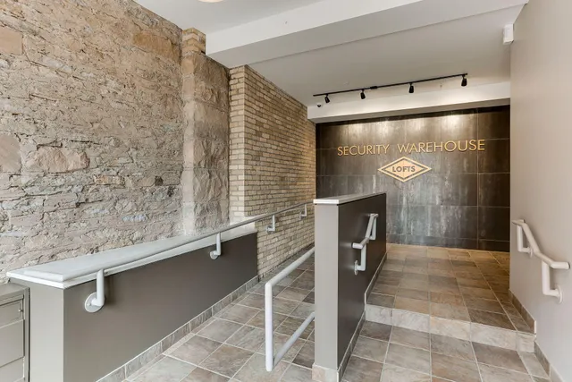 $3,195 | 404 North Washington Avenue, Unit 204, Minneapolis, MN 55401