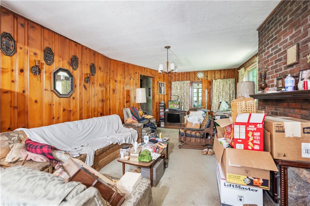 297 Nelson Run Road Pittsburgh, PA 15237 - Photo 4 of 29 Gallery Image 4